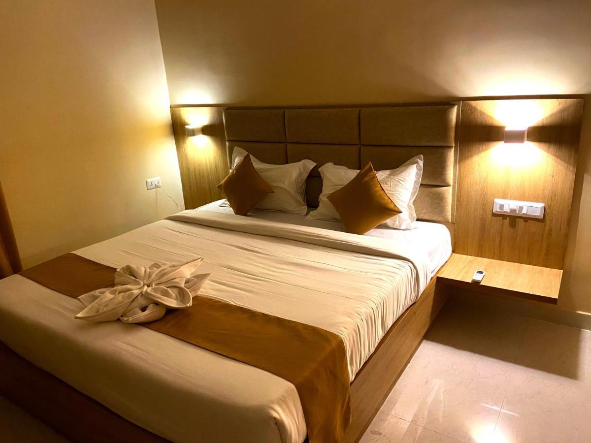 Tag Hotels Irugur Exterior photo